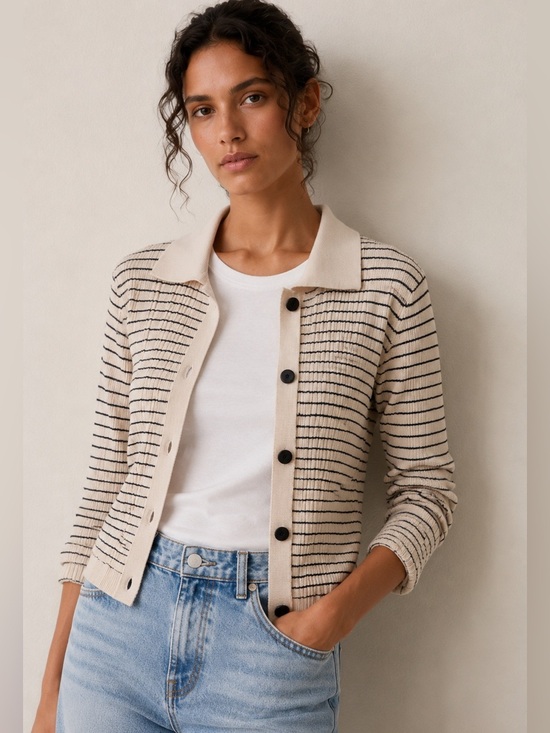 Gemma + Jane Sweaters - Gemma and Jane Striped Beige and Blue Women's Sweater Size Large